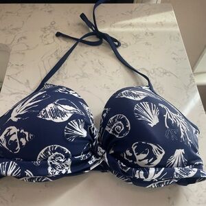 Venus bikini top EUC